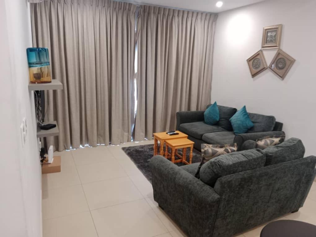 Riviera Residence By Cozy Accra Luaran gambar